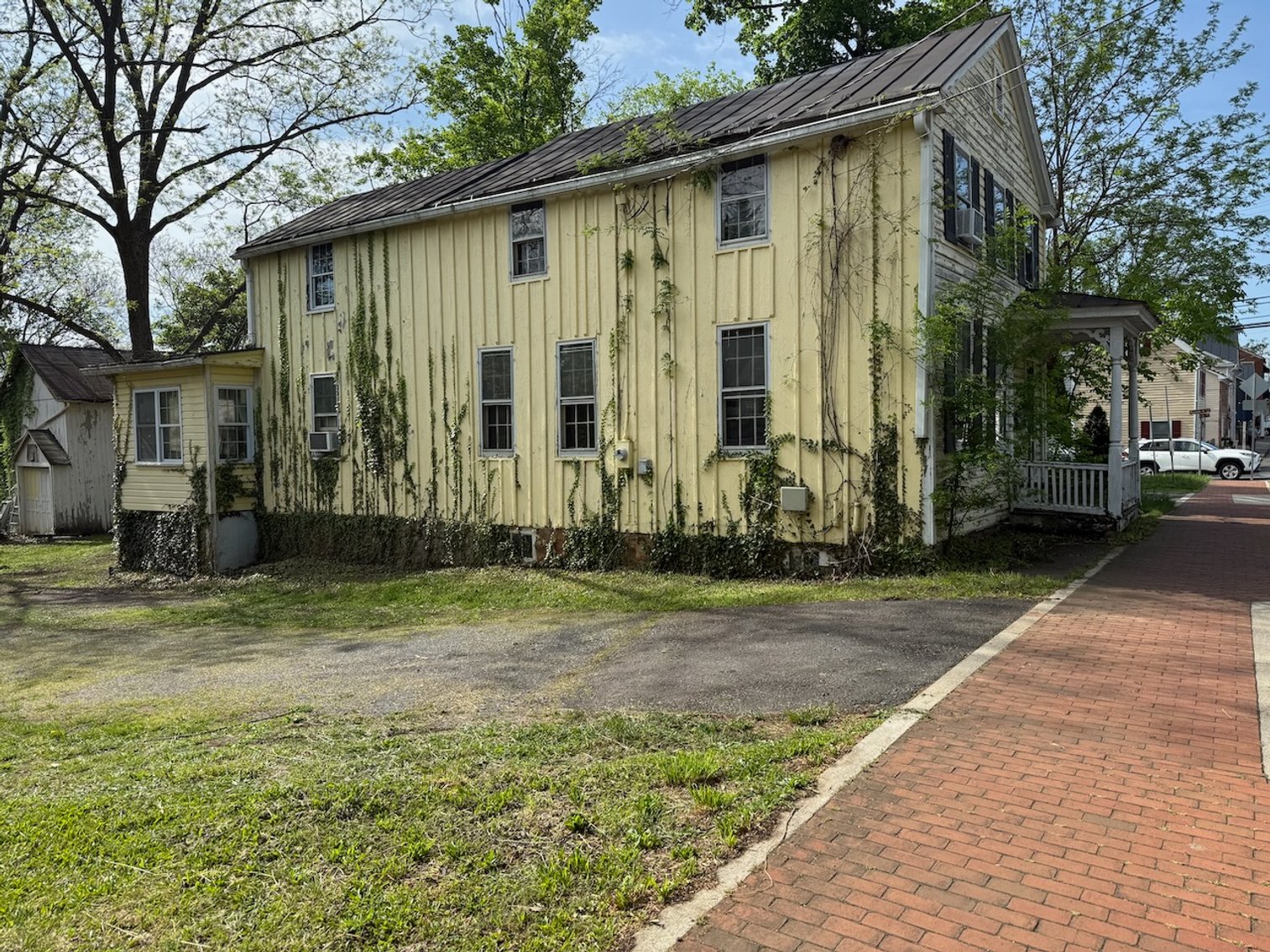 Image for 3 BR/1 BA Home on .23 +/- Acre North King St. Lot in Historic Downtown Leesburg, VA--SELLING to the HIGHEST BIDDER!!