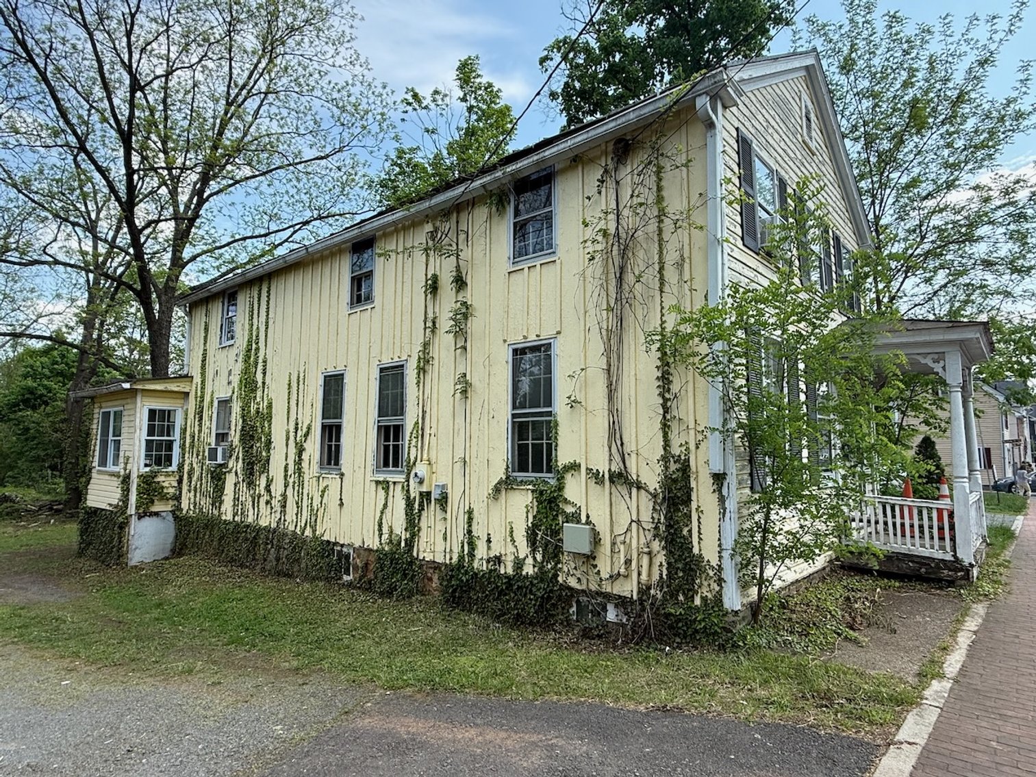 Image for 3 BR/1 BA Home on .23 +/- Acre North King St. Lot in Historic Downtown Leesburg, VA--SELLING to the HIGHEST BIDDER!!