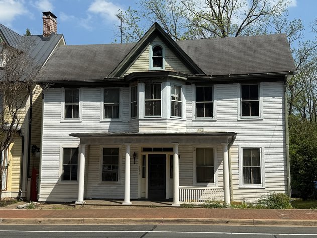 Image for 3 BR/2 BA Home on .47 +/- Acre North King St. Lot in Historic Downtown Leesburg, VA--SELLING to the HIGHEST BIDDER!!