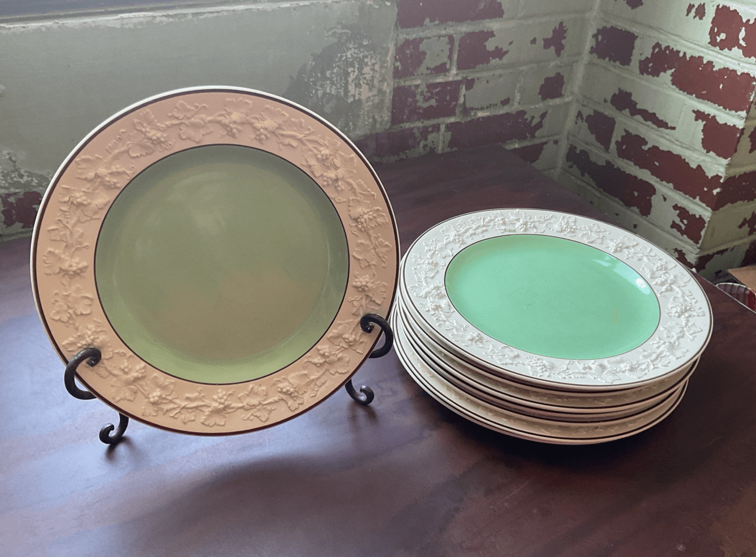 Image for Unique Consignment's Spring Auction