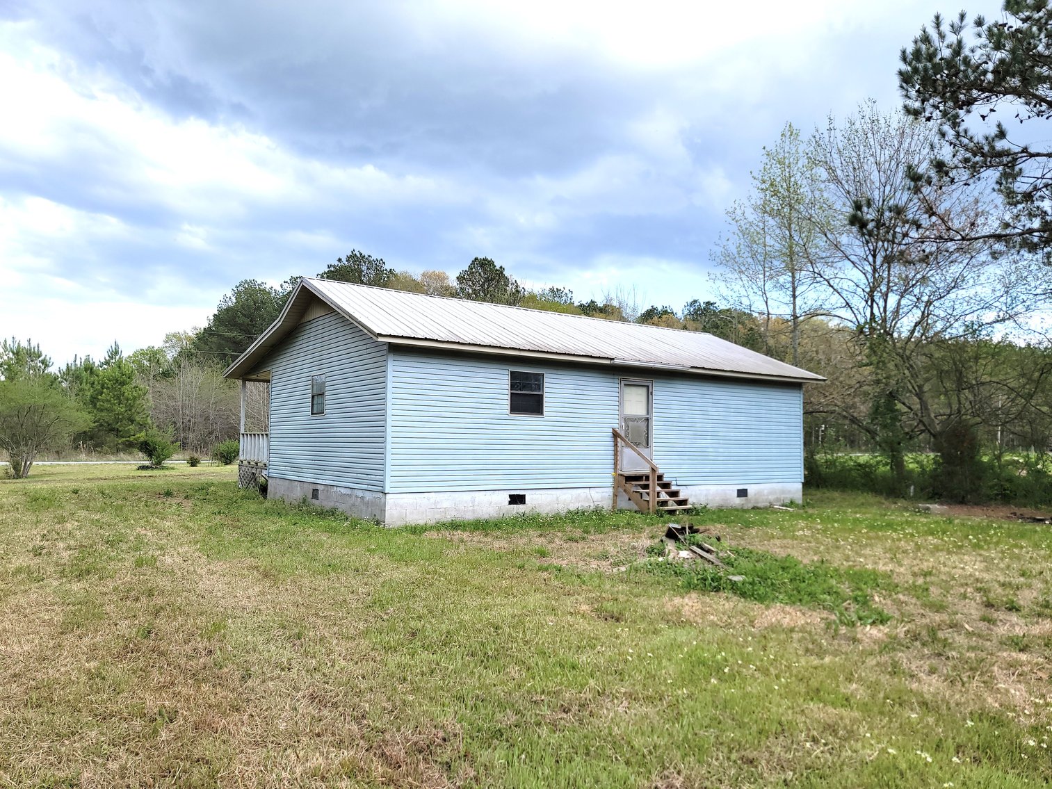 Image for ABSOLUTE AUCTION: WEISS Lake Waterfront, 05.10.25