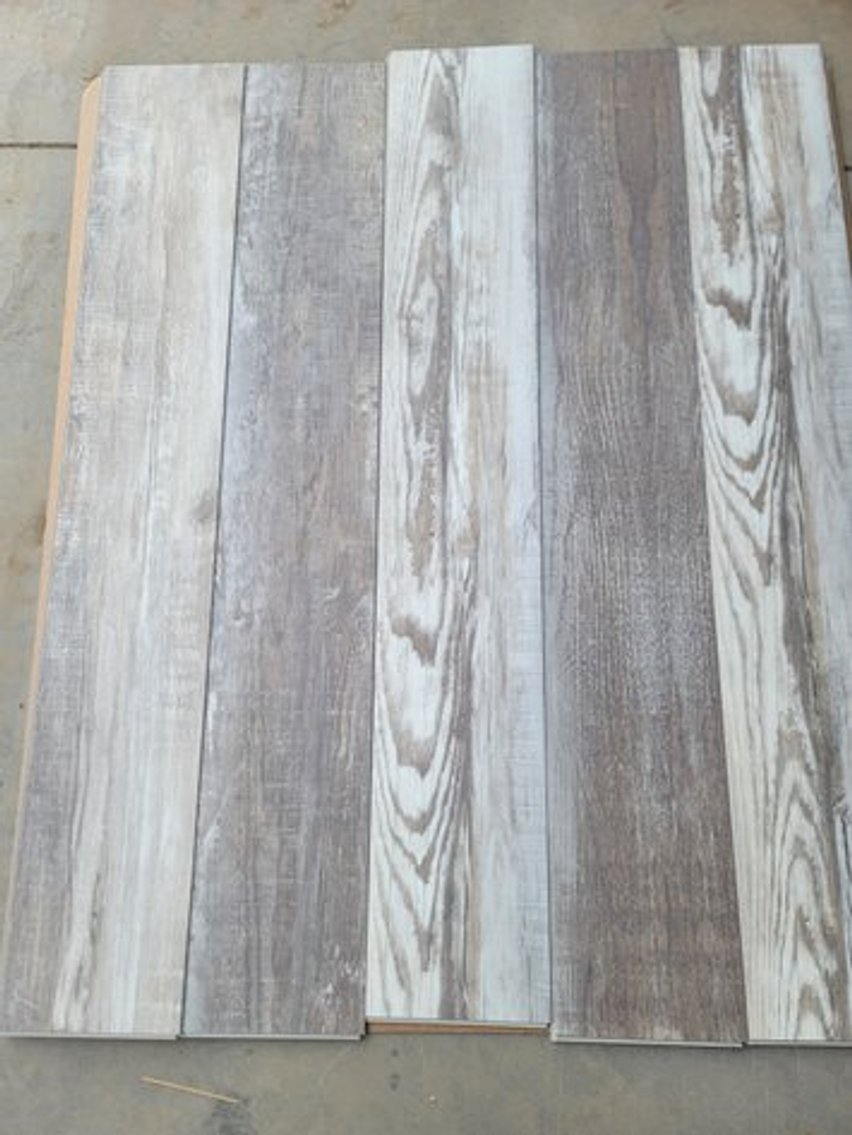 New Waterproof Vinyl & Laminate Snap Together Flooring (117238)