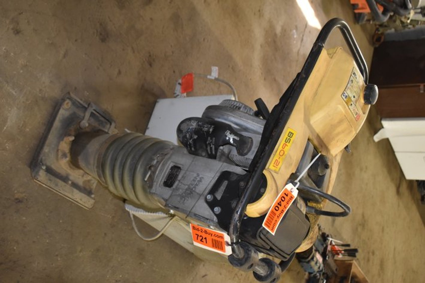 Asphalt Contractor Surplus to Ongoing Operations (116456)