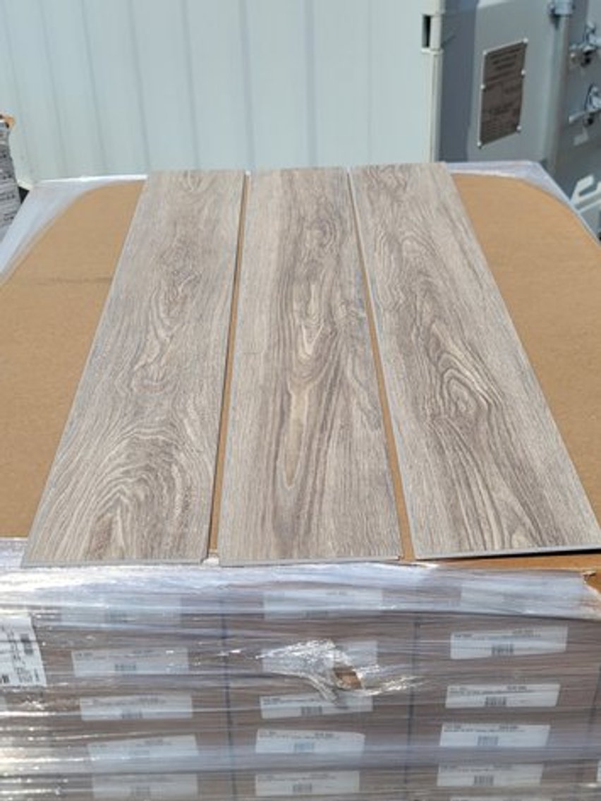 New Waterproof Vinyl & Laminate Snap Together Flooring (119421)