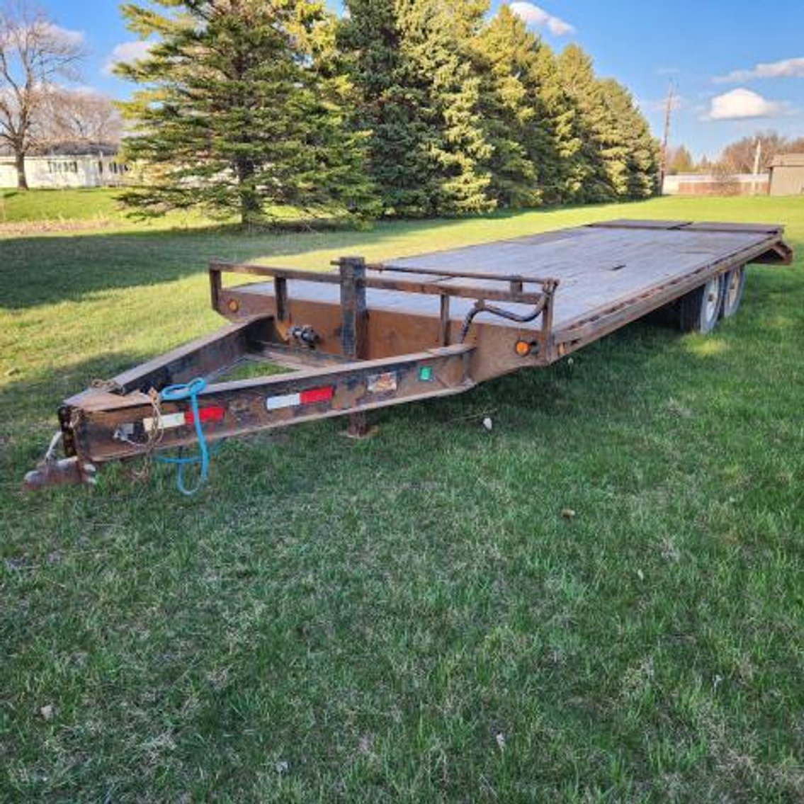 Farm Equipment, Trailers, Shipping Containers, Recreational, Lawnmowers Consignment Auction