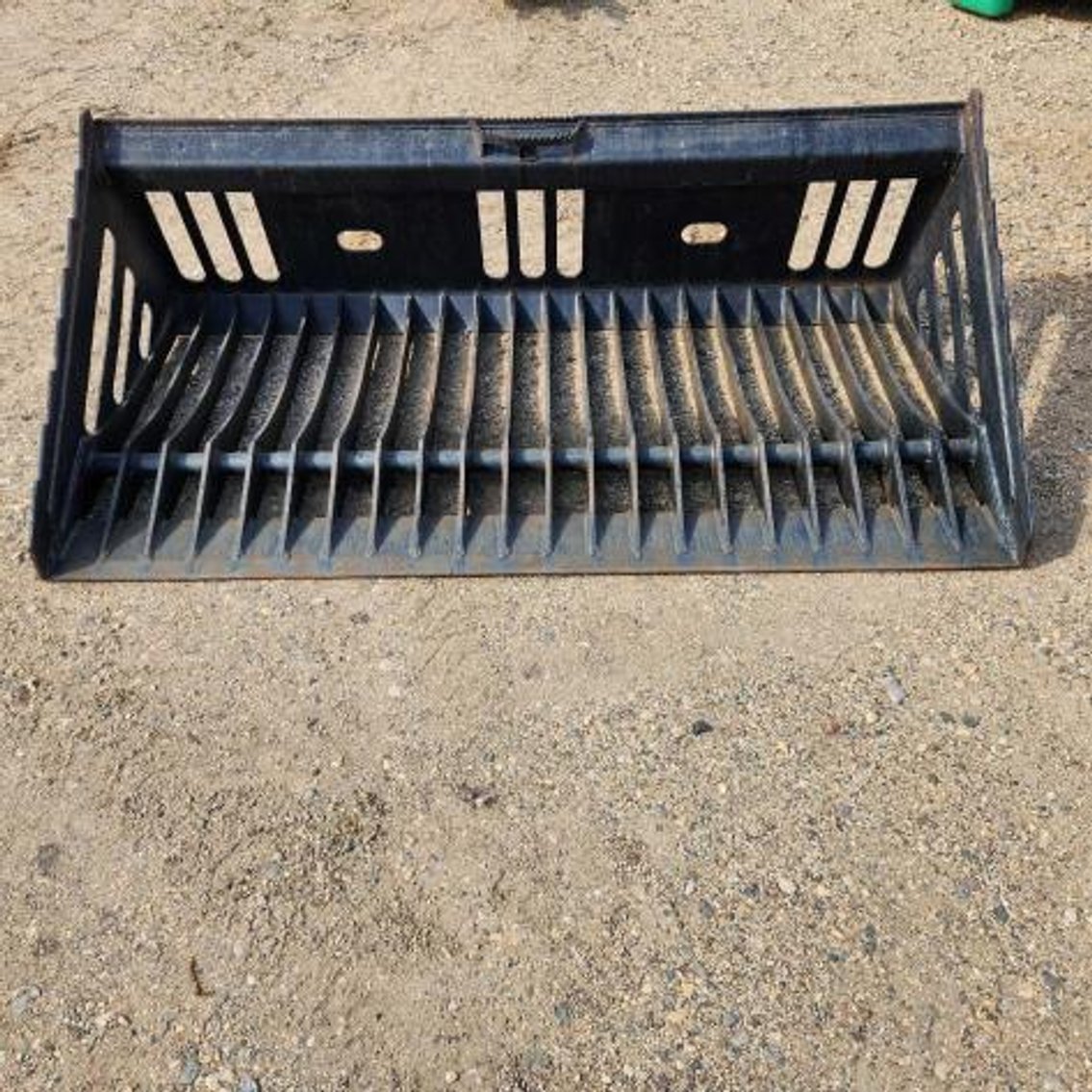 Farm Equipment, Trailers, Shipping Containers, Recreational, Lawnmowers Consignment Auction