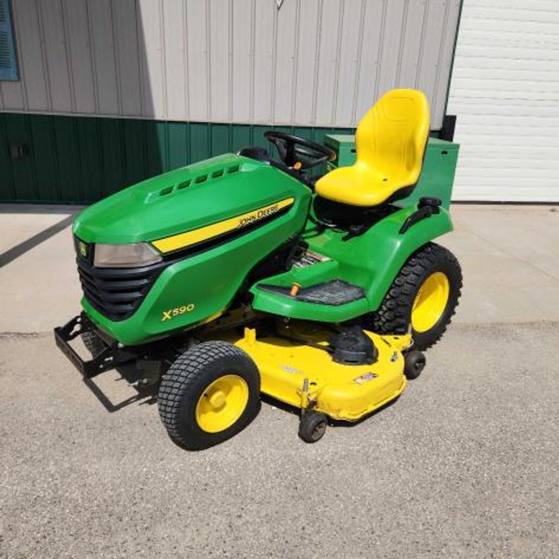 Farm Equipment, Trailers, Shipping Containers, Recreational, Lawnmowers Consignment Auction