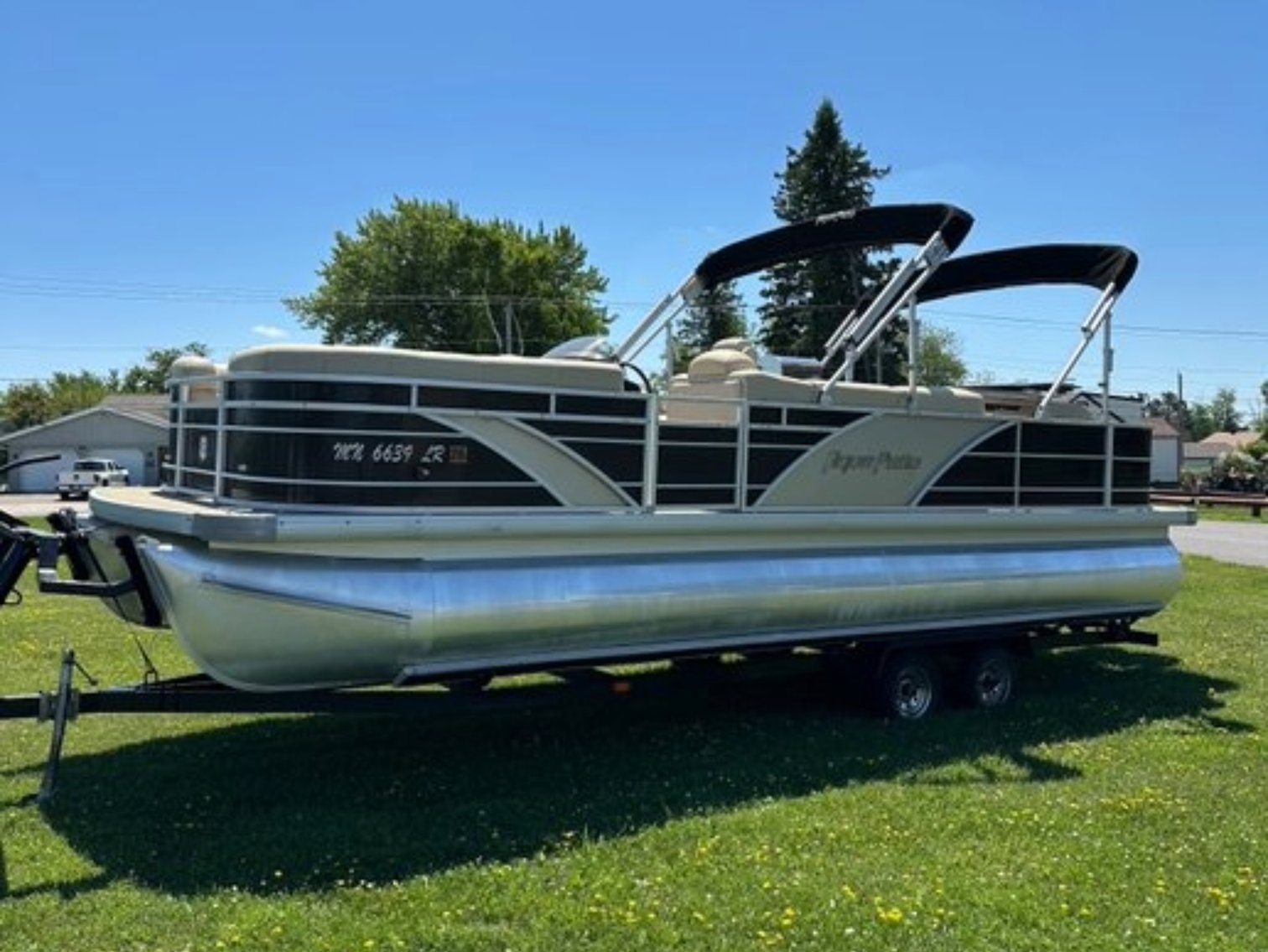 2016 Aquapatio By Godfrey 26' Pontoon & Trailer