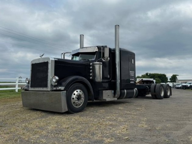 Image for 1993 Peterbilt 379 Semi (146098)