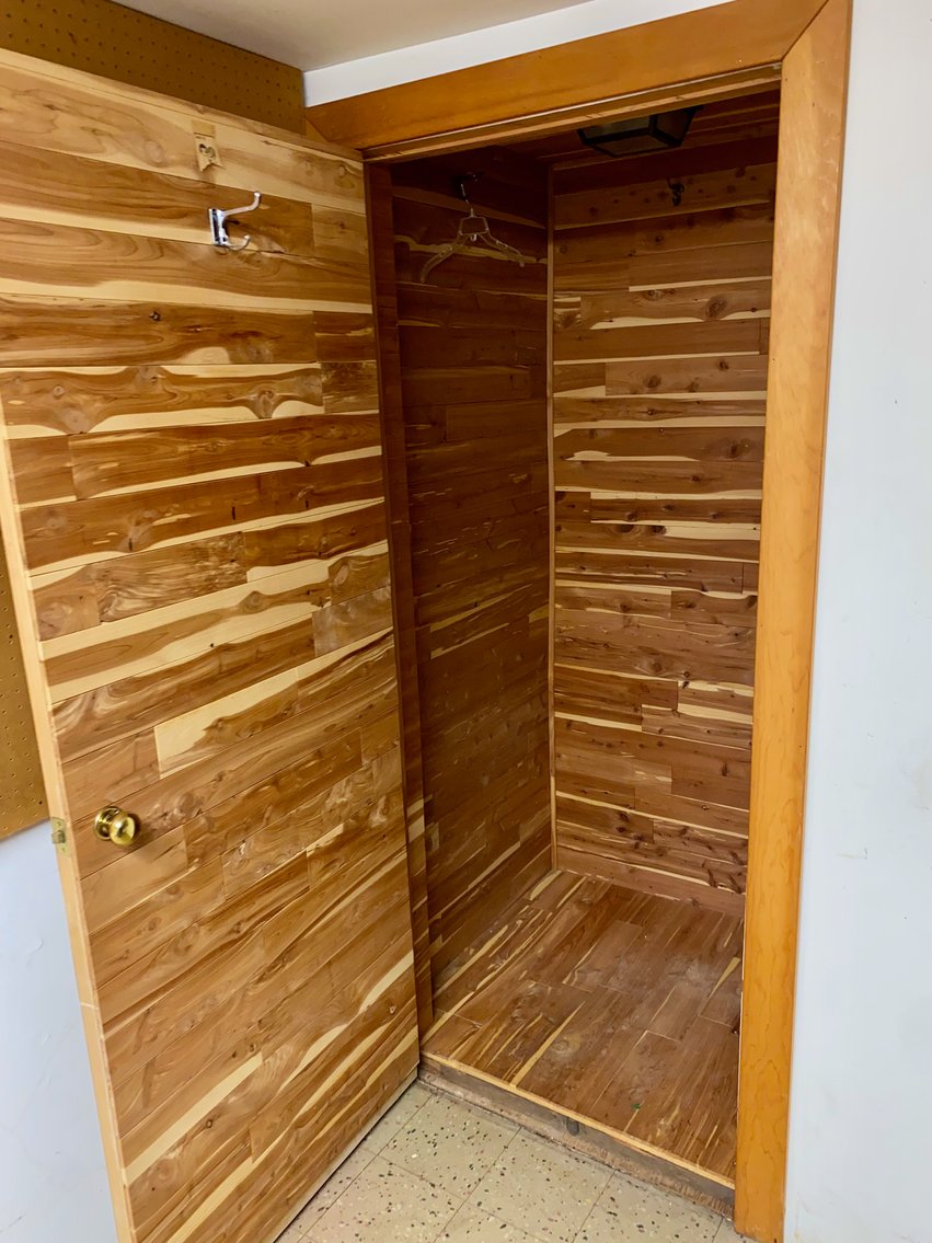 Image for 3 BR/1 BA Home w/Basement on .33 +/- Acre Lot in The Heart of Vienna, VA--SELLING to the HIGHEST BIDDER!!