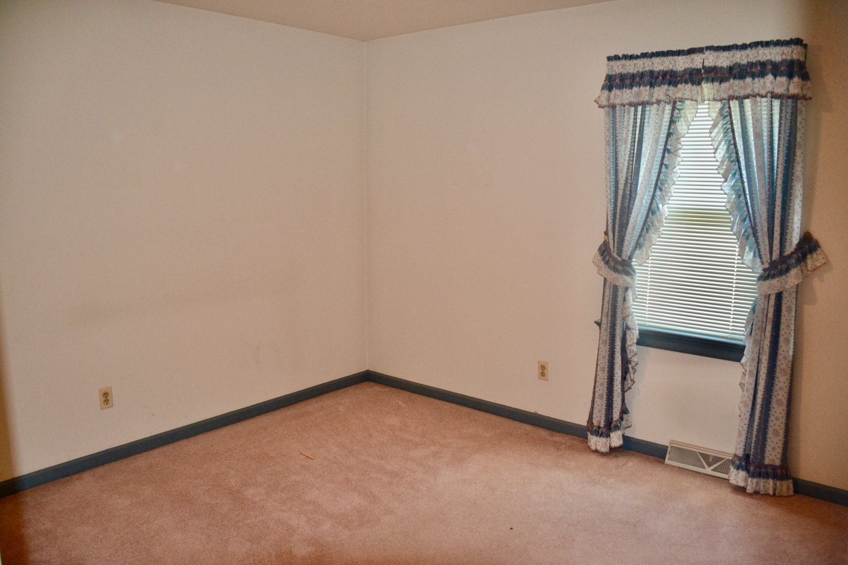 Image for 3 BR/2 BA Home in the Sheraton Hills East Neighborhood of Fredericksburg, VA--SELLING to the HIGHEST BIDDER!!