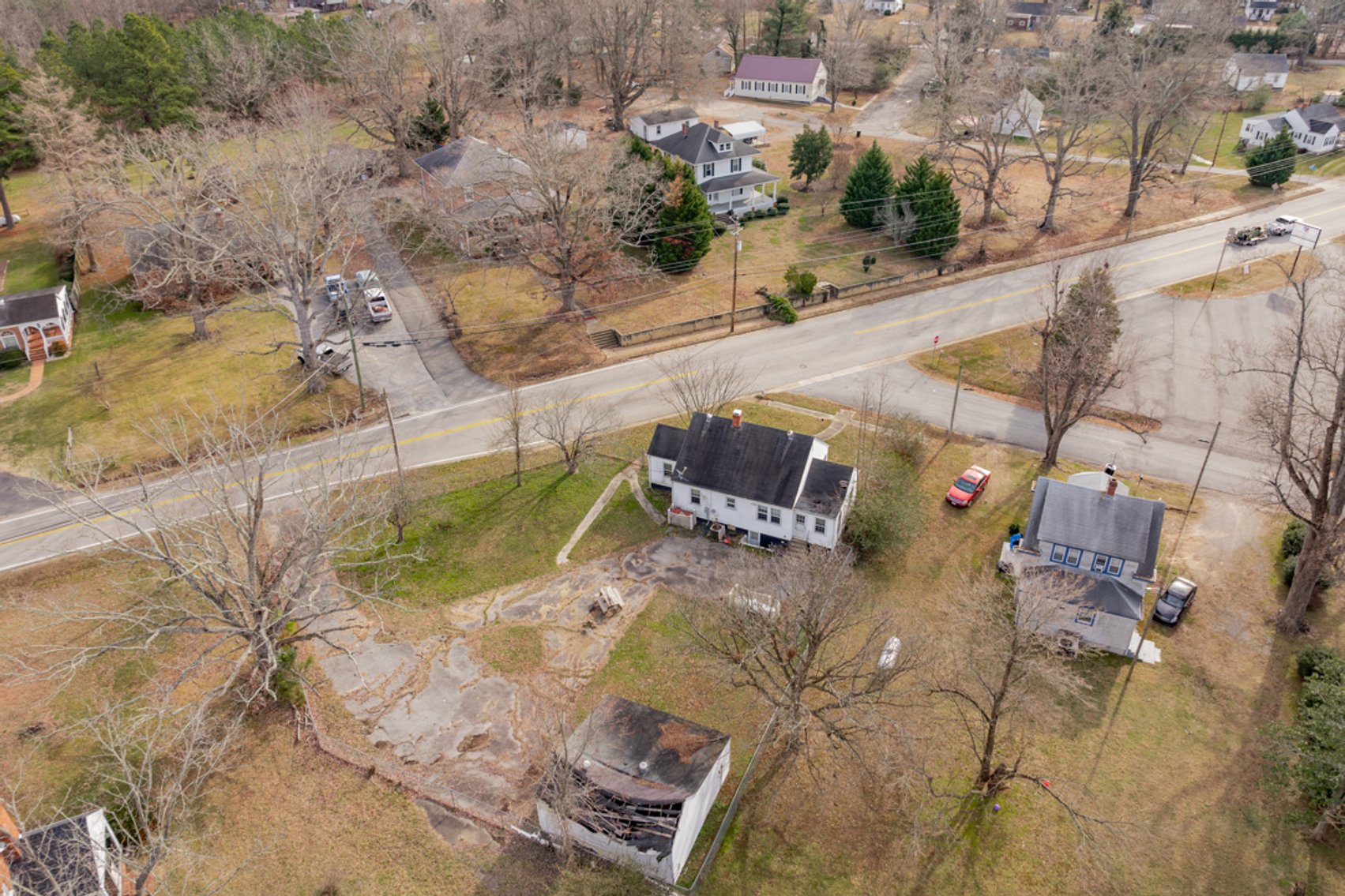 Image for 2 BR/2 BA Home w/Walk-Out Basement & 2 Bay Shop/Garage in Downtown Victoria, VA--SELLING to the HIGHEST BIDDER via ONLINE ONLY BIDDING!!