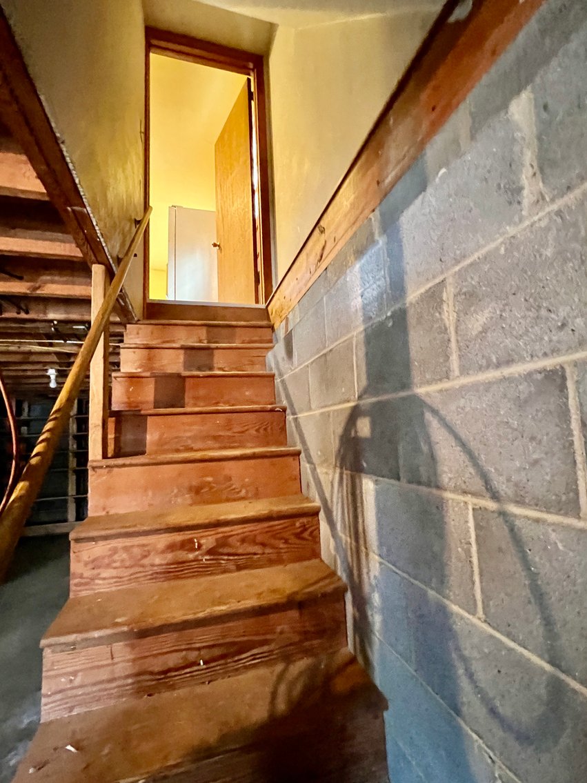 Image for 2 BR/1 BA Home w/Basement & Outbuilding on 1.13 +/- Acres in Madison County, VA--ONLINE ONLY BIDDING!!