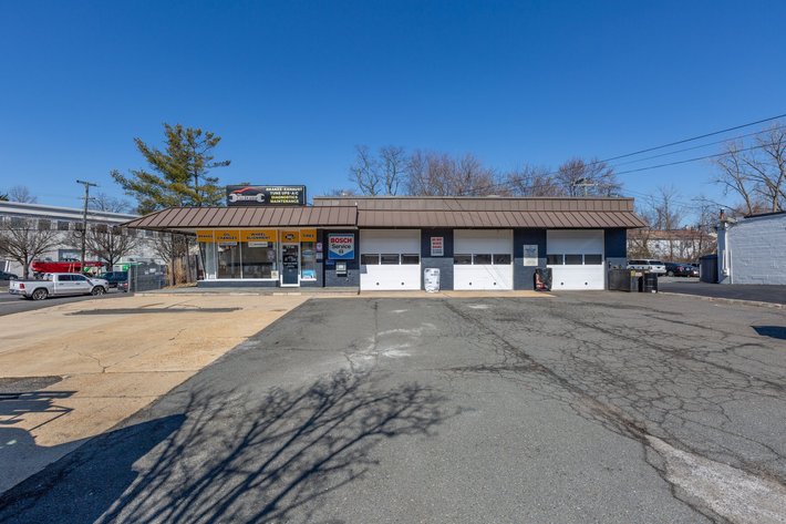 Image for Recently Remodeled Commercial Building (