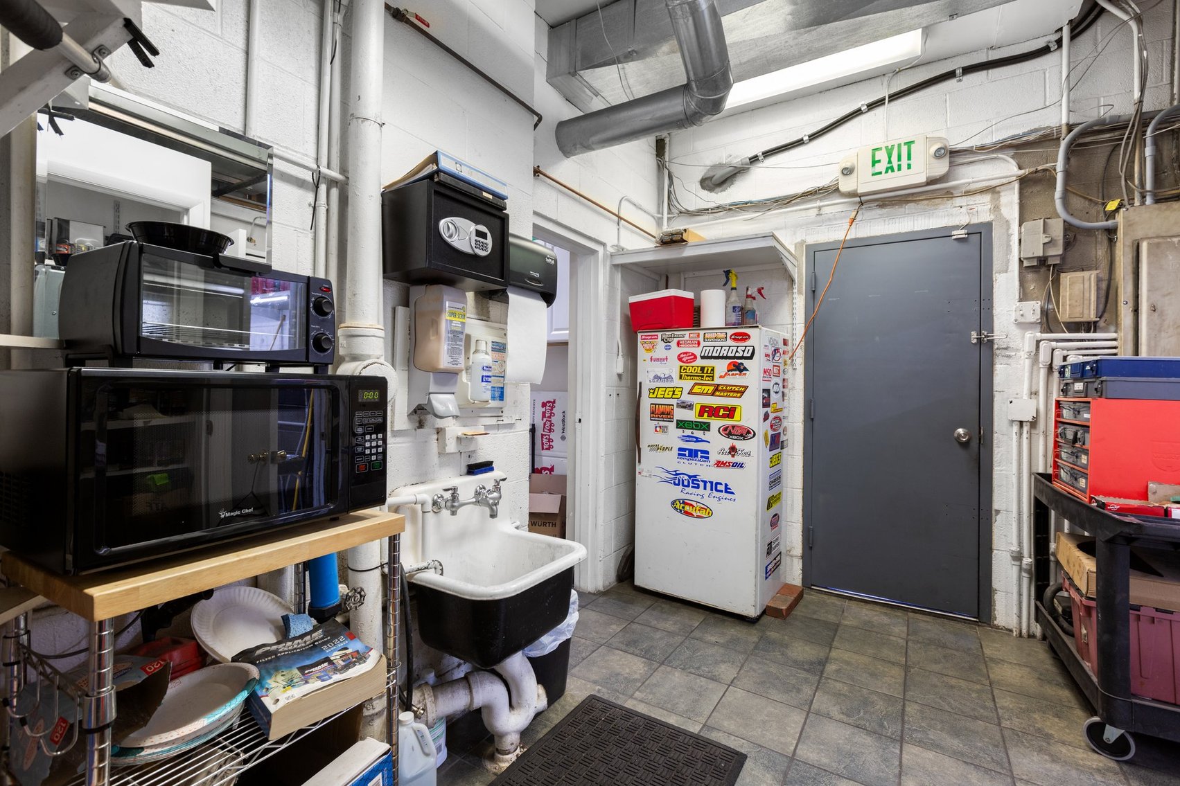 Image for Recently Remodeled Commercial Building (