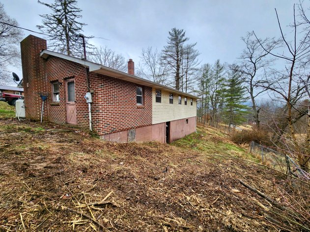 Image for 3 BR/1.5 BA Home w/Basement on .50 +/- Acres in Bland, VA--SELLING to the HIGHEST BIDDER via ONLINE ONLY BIDDING!!