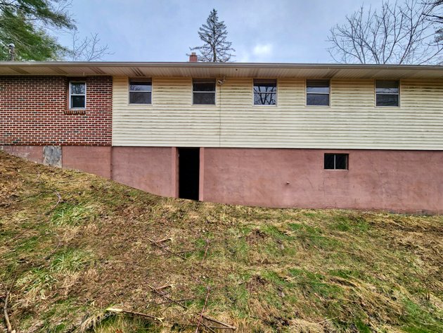 Image for 3 BR/1.5 BA Home w/Basement on .50 +/- Acres in Bland, VA--SELLING to the HIGHEST BIDDER via ONLINE ONLY BIDDING!!