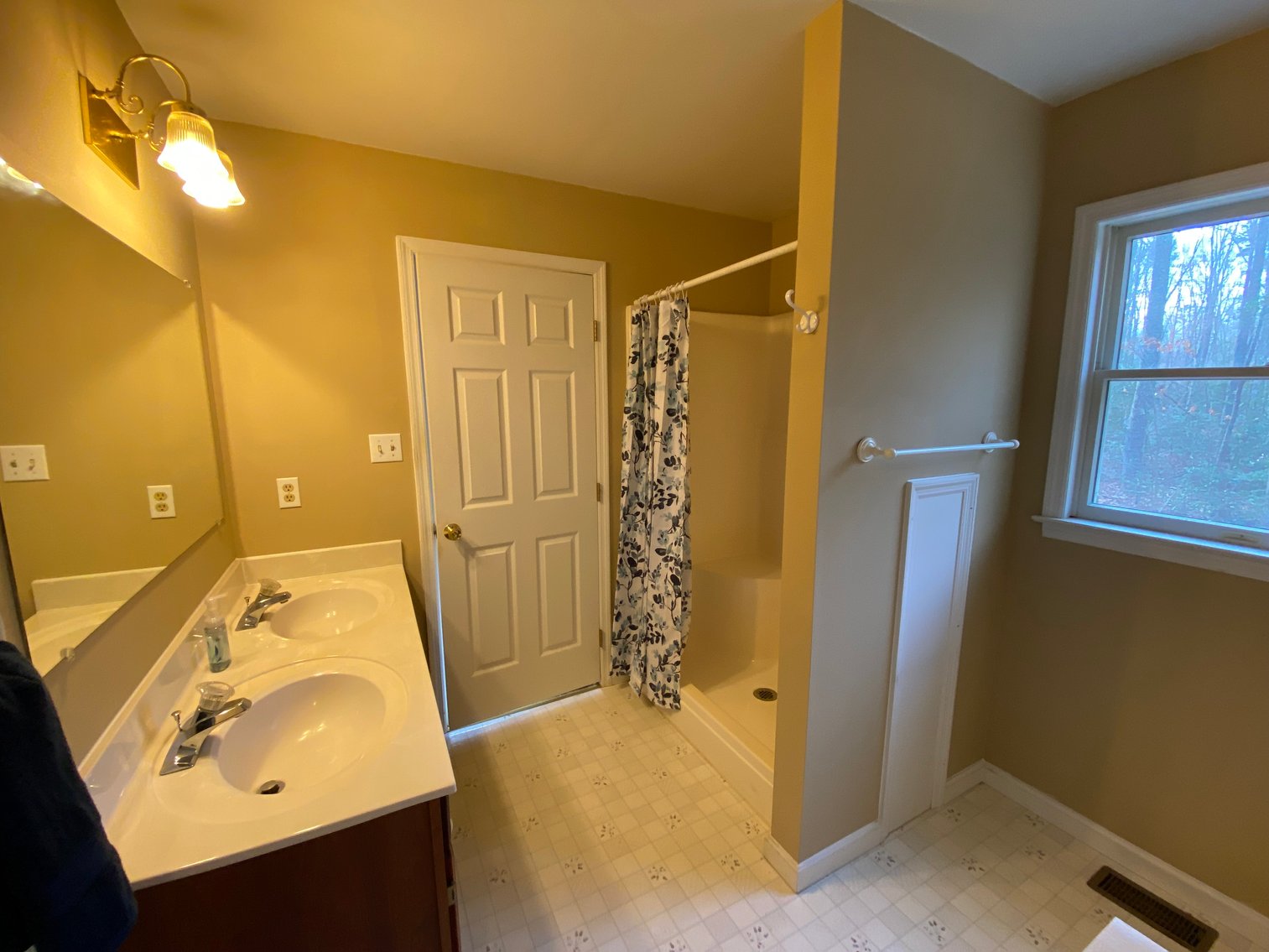 Image for 5 BR/2.5 BA Home w/Walk-Out Basement & Barn on 7.71 +/- Acres in Spotsylvania County Only Minutes from Lake Anna