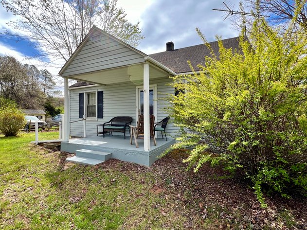 Image for 2 BR/1 BA Home on 2 +/- Acres w/Scenic Mountain Views in Culpeper County, VA--SELLING to the HIGHEST BIDDER!!