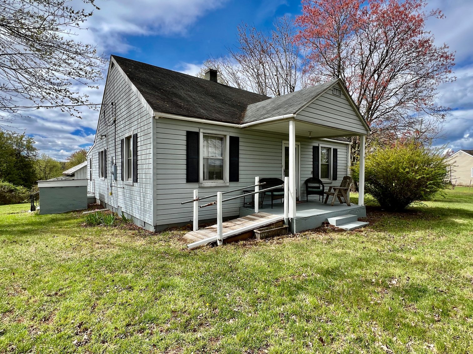 Image for 2 BR/1 BA Home on 2 +/- Acres w/Scenic Mountain Views in Culpeper County, VA--SELLING to the HIGHEST BIDDER!!