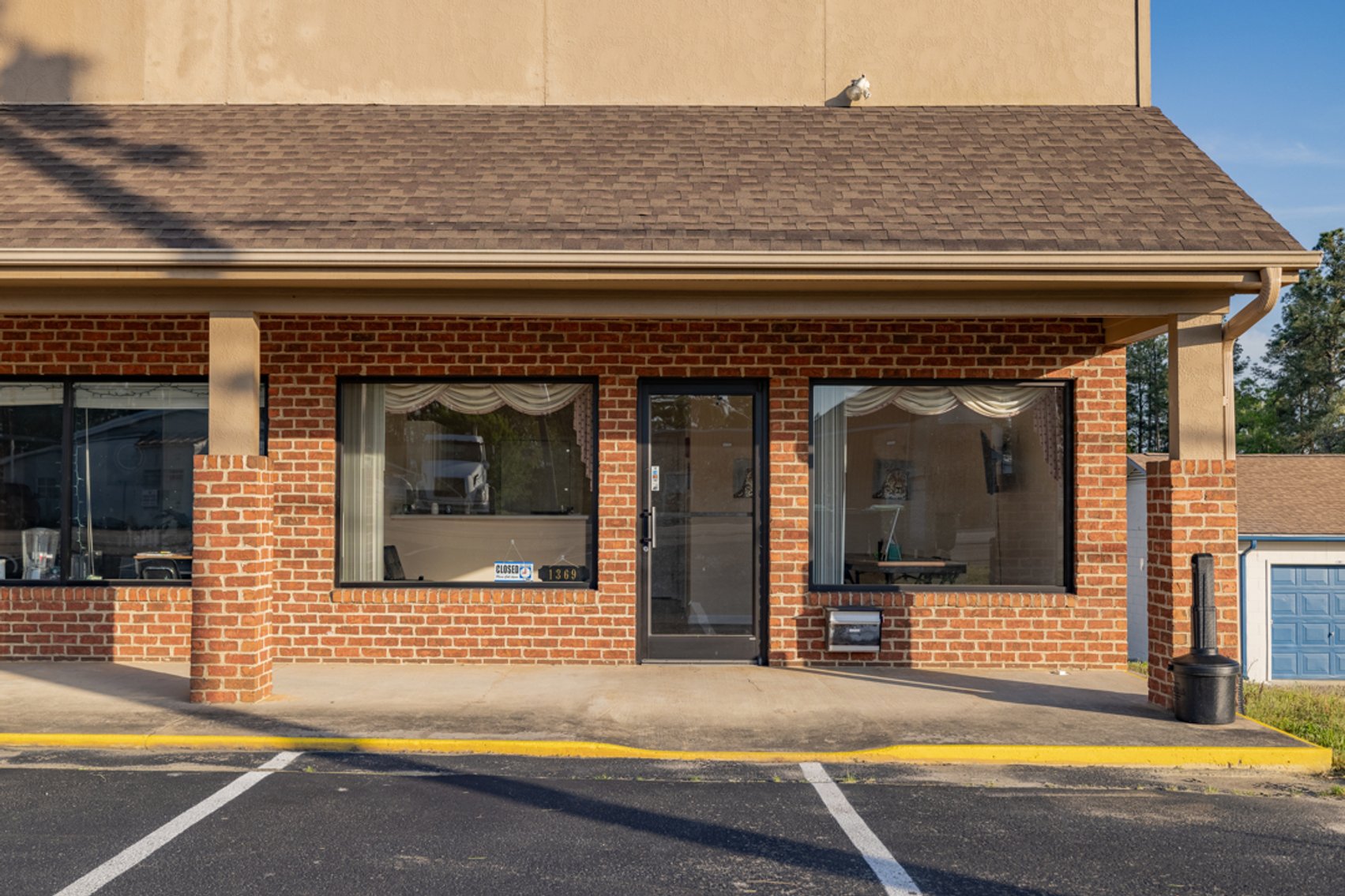Image for Well Maintained Fully Leased Commercial Multi-Tenant Office Building in South Hill, VA--ONLINE ONLY BIDDING!!