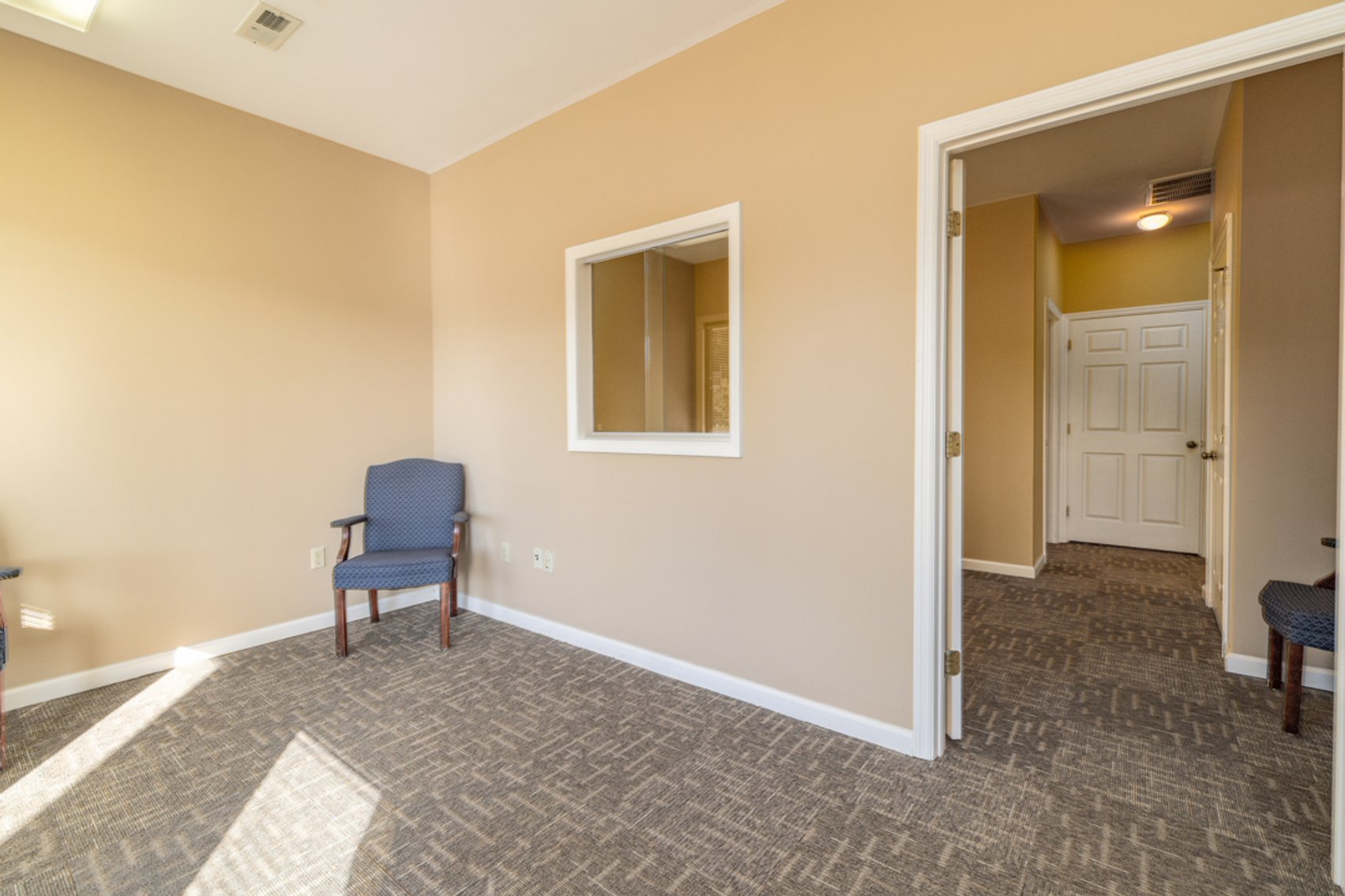 Image for Well Maintained Fully Leased Commercial Multi-Tenant Office Building in South Hill, VA--ONLINE ONLY BIDDING!!