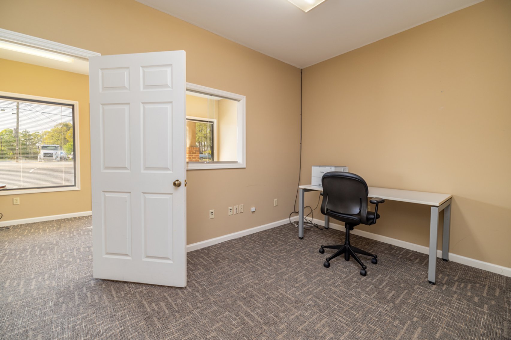 Image for Well Maintained Fully Leased Commercial Multi-Tenant Office Building in South Hill, VA--ONLINE ONLY BIDDING!!