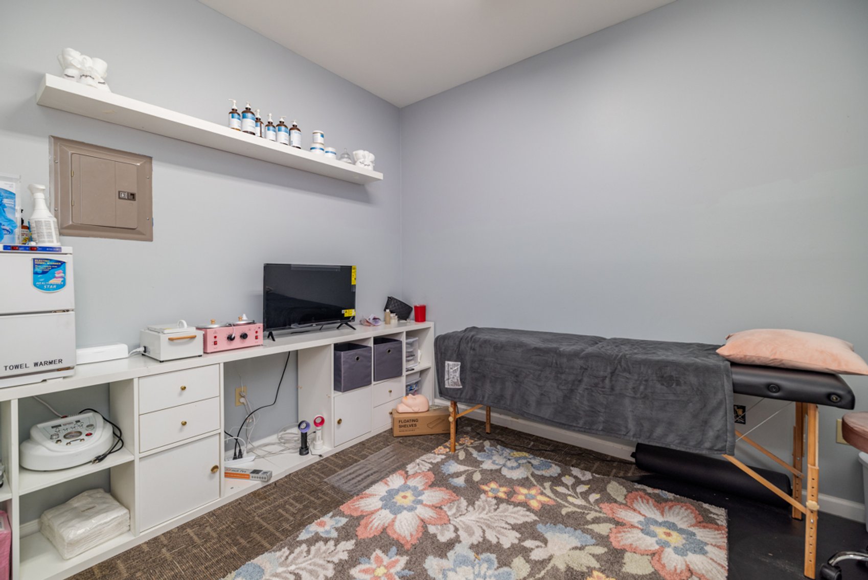 Image for Well Maintained Fully Leased Commercial Multi-Tenant Office Building in South Hill, VA--ONLINE ONLY BIDDING!!