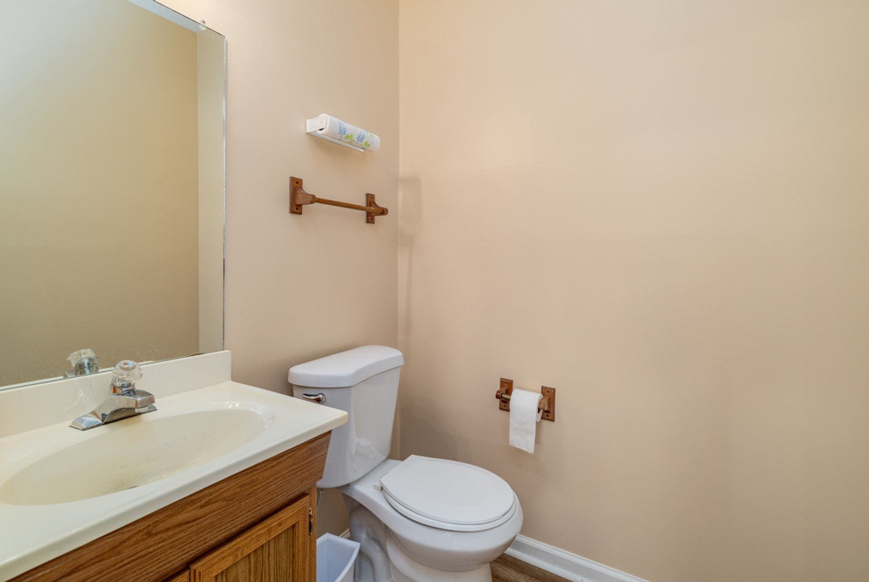 Image for Well Maintained Fully Leased Commercial Multi-Tenant Office Building in South Hill, VA--ONLINE ONLY BIDDING!!