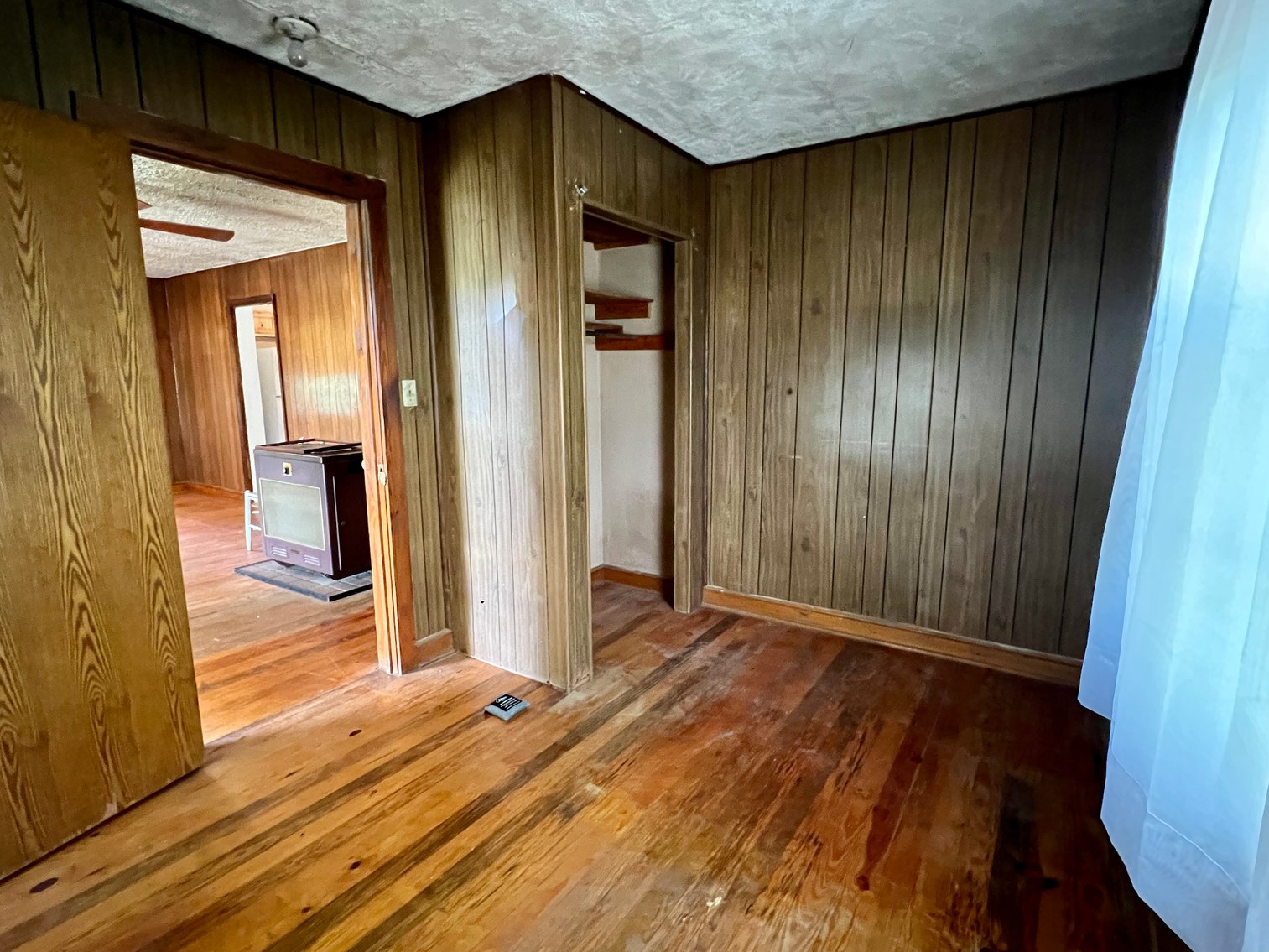 Image for 2 BR/1 BA Home on 2 +/- Acres w/Scenic Mountain Views in Culpeper County, VA--SELLING to the HIGHEST BIDDER!!