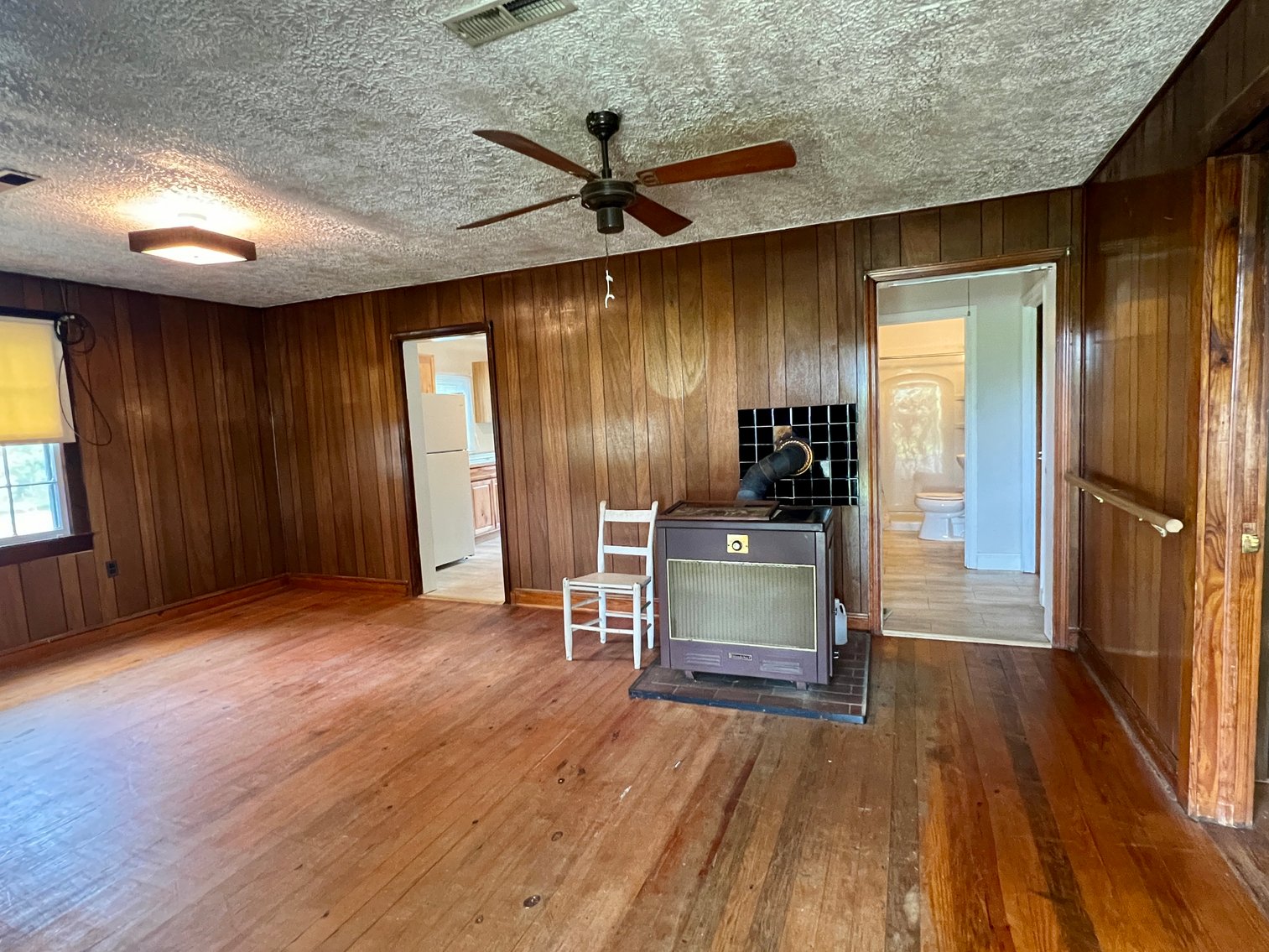 Image for 2 BR/1 BA Home on 2 +/- Acres w/Scenic Mountain Views in Culpeper County, VA--SELLING to the HIGHEST BIDDER!!