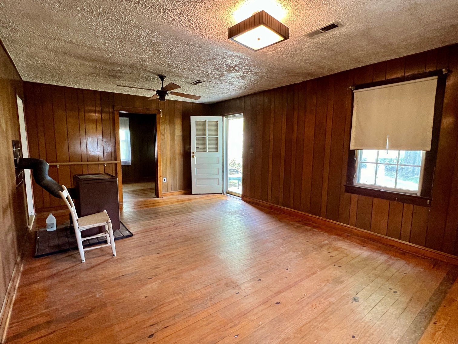 Image for 2 BR/1 BA Home on 2 +/- Acres w/Scenic Mountain Views in Culpeper County, VA--SELLING to the HIGHEST BIDDER!!