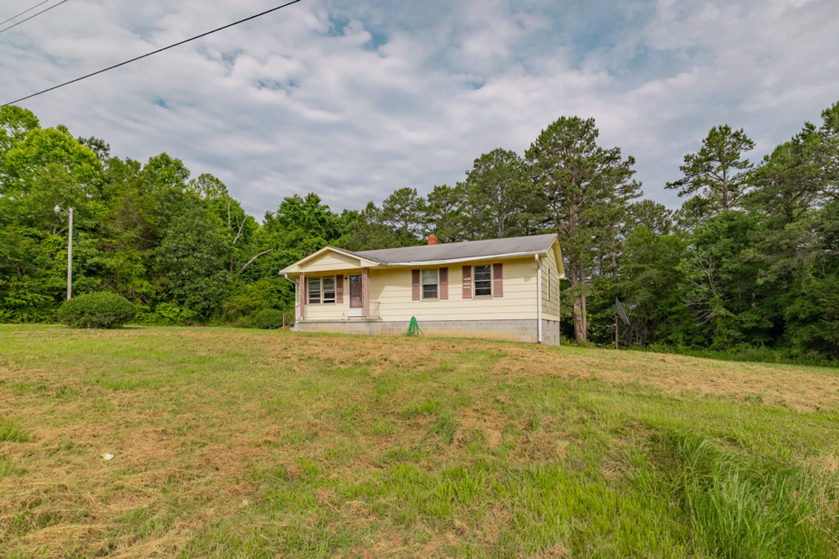 Image for 3 BR/1.5 BA Home w/Basement on 1 +/- Acre in Lunenburg County, VA--SELLING to the HIGHEST BIDDER via ONLINE ONLY BIDDING!!