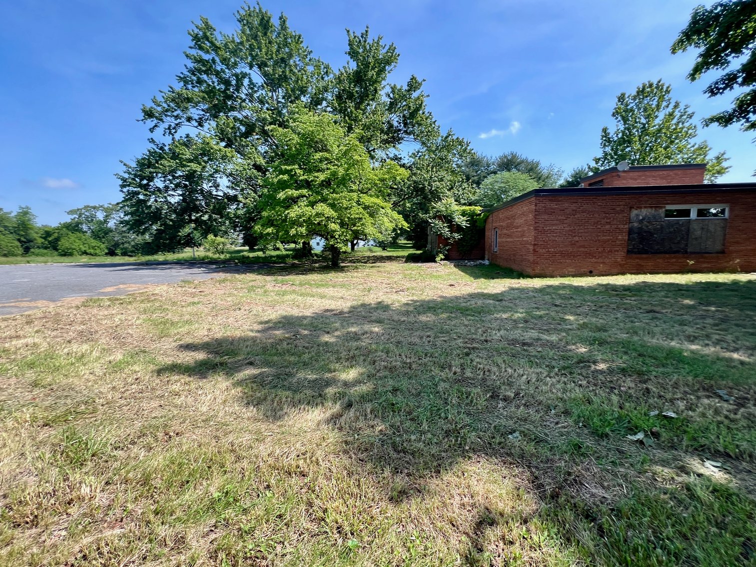 Image for 11.74 +/- Acres & 26,000 +/- sf. Former School Building w/Business Zoning in Hagerstown, MD--ONLINE ONLY BIDDING!!