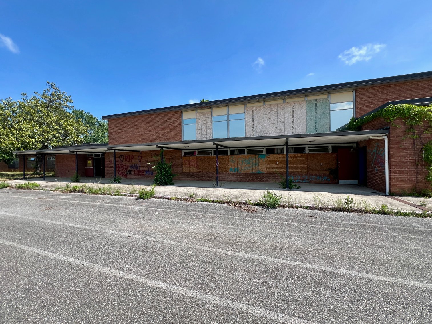 Image for 11.74 +/- Acres & 26,000 +/- sf. Former School Building w/Business Zoning in Hagerstown, MD--ONLINE ONLY BIDDING!!