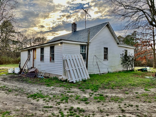 Image for 2 BR/1 BA Fixer Upper on 2.9 +/- Acres in Louisa County, VA--SELLING to the HIGHEST BIDDER via ONLNE ONLY BIDDING!!