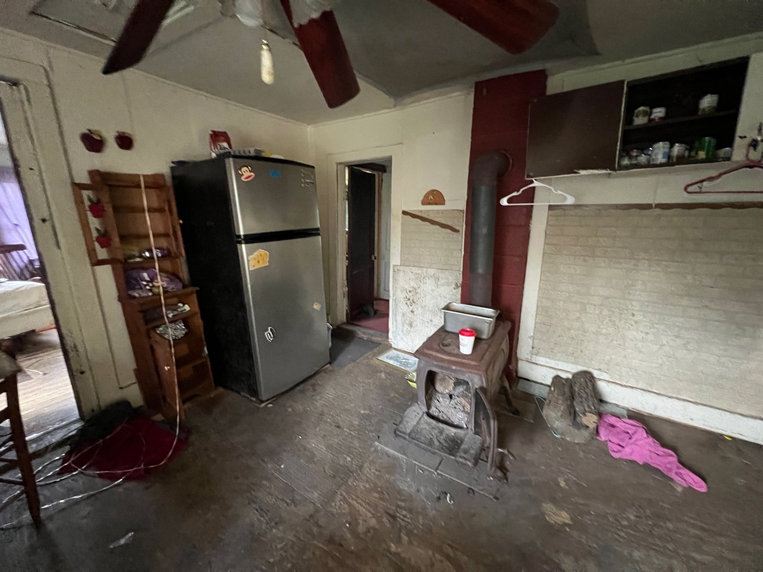 Image for 2 BR/1 BA Fixer Upper on 2.9 +/- Acres in Louisa County, VA--SELLING to the HIGHEST BIDDER via ONLNE ONLY BIDDING!!