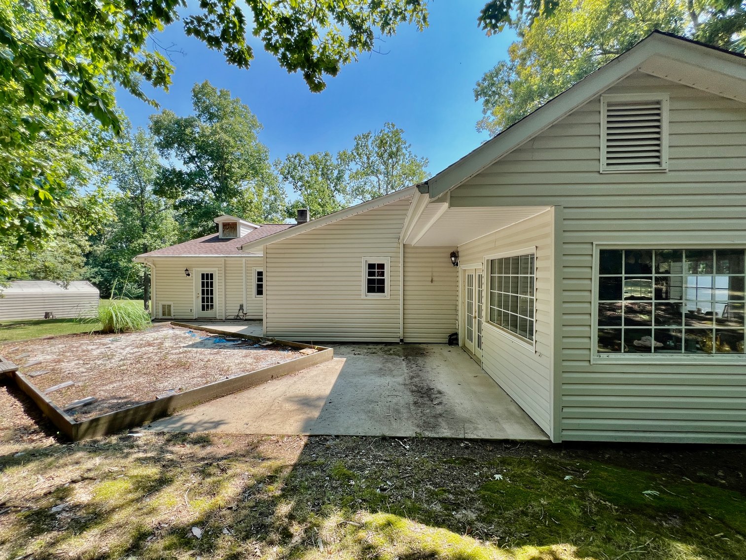 Image for 3 BR/2 BA Single Level Home on 2.3 +/- Acres Located Minutes From Charlottesville, VA--SELLING to the HIGHEST BIDDER!!