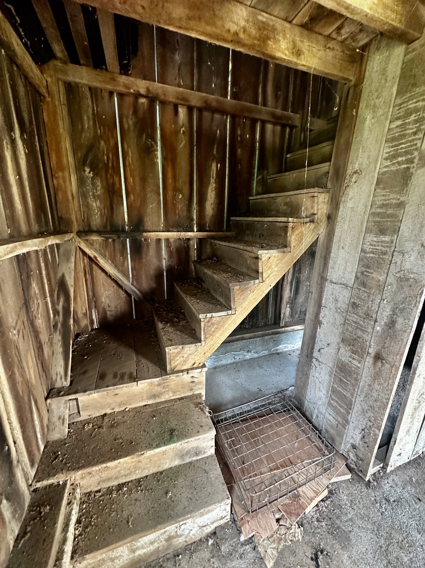 Image for 39.25 +/- Acres w/3 BR Farm House, 2 Poultry Houses, Loafing Shed & Litter Storage Shed--Rockingham County, VA