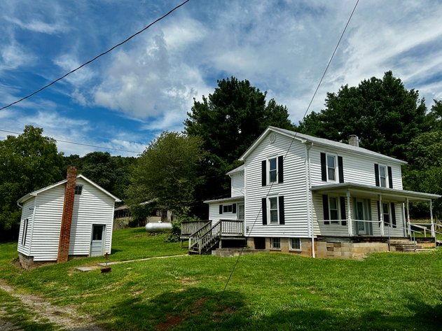 Image for 39.25 +/- Acres w/3 BR Farm House, 2 Poultry Houses, Loafing Shed & Litter Storage Shed--Rockingham County, VA