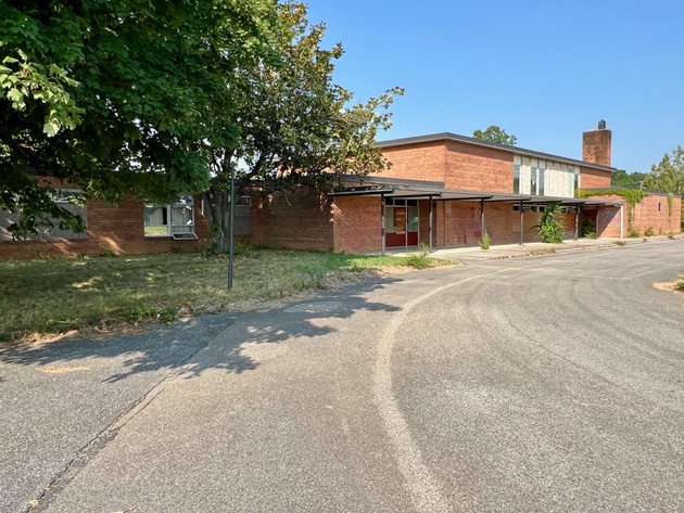 Image for 11.74 +/- Acres & 26,000 +/- sf. Former School Building w/Business Zoning in Hagerstown, MD--ONLINE ONLY BIDDING!!