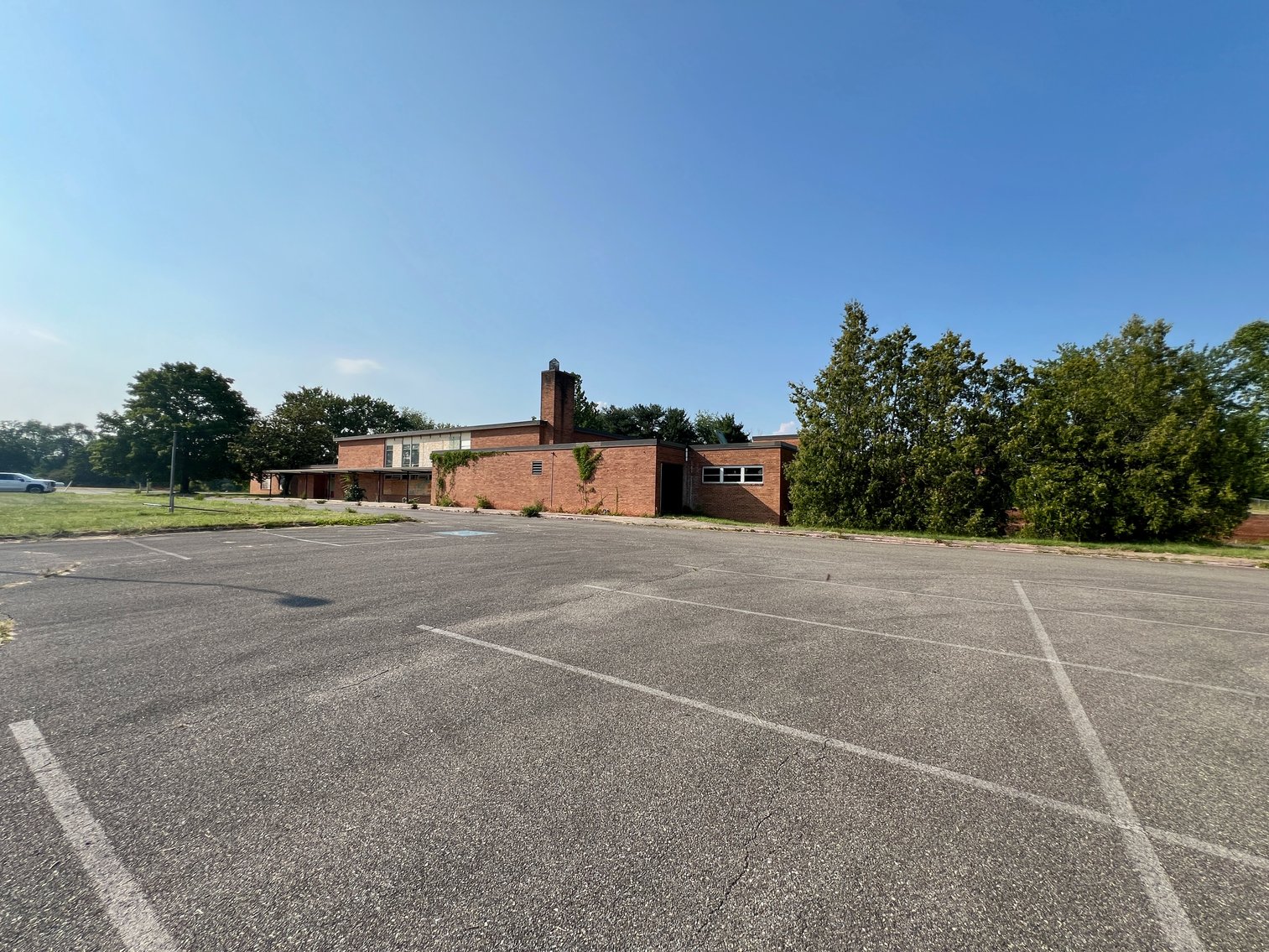 Image for 11.74 +/- Acres & 26,000 +/- sf. Former School Building w/Business Zoning in Hagerstown, MD--ONLINE ONLY BIDDING!!
