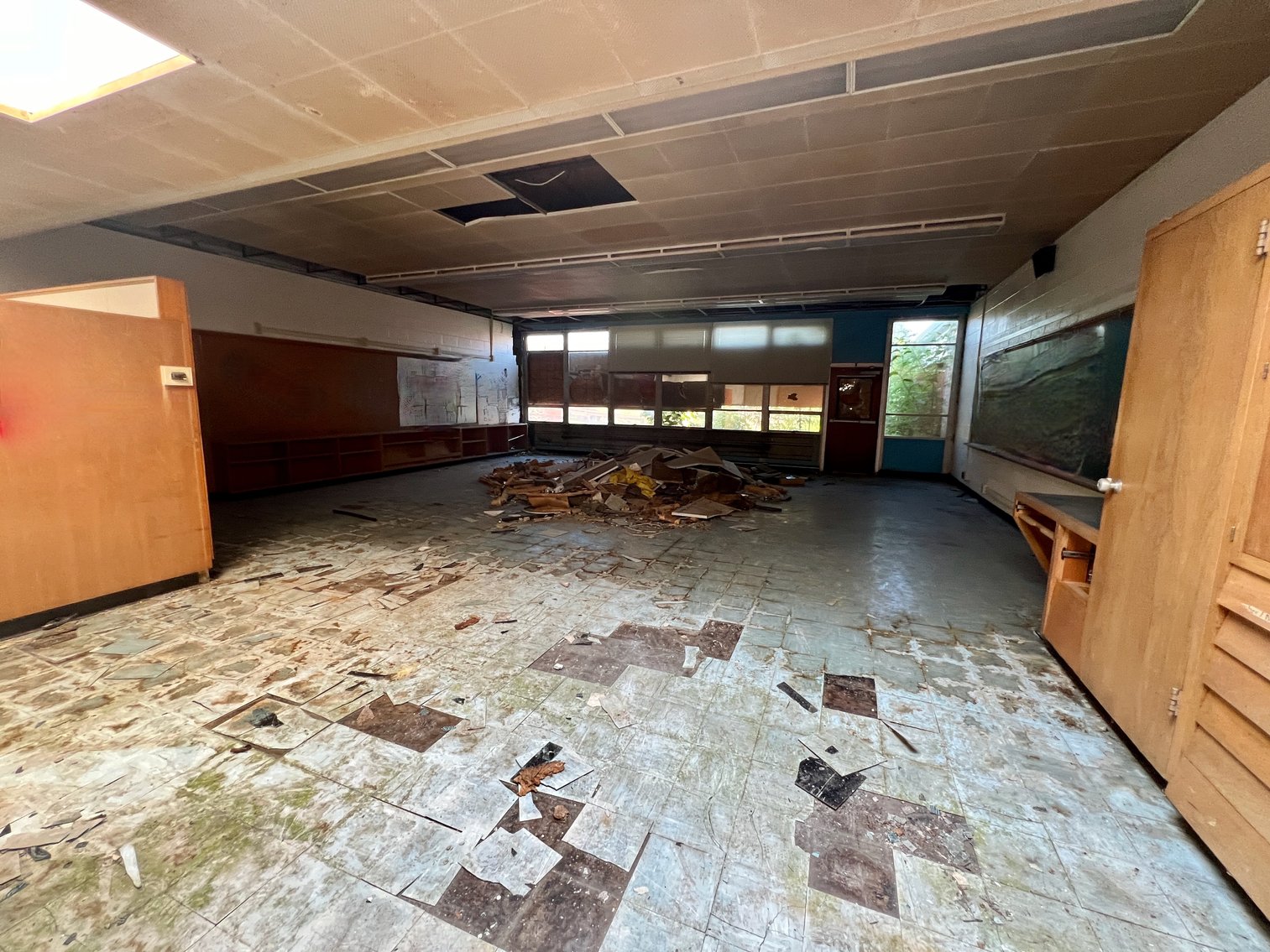 Image for 11.74 +/- Acres & 26,000 +/- sf. Former School Building w/Business Zoning in Hagerstown, MD--ONLINE ONLY BIDDING!!