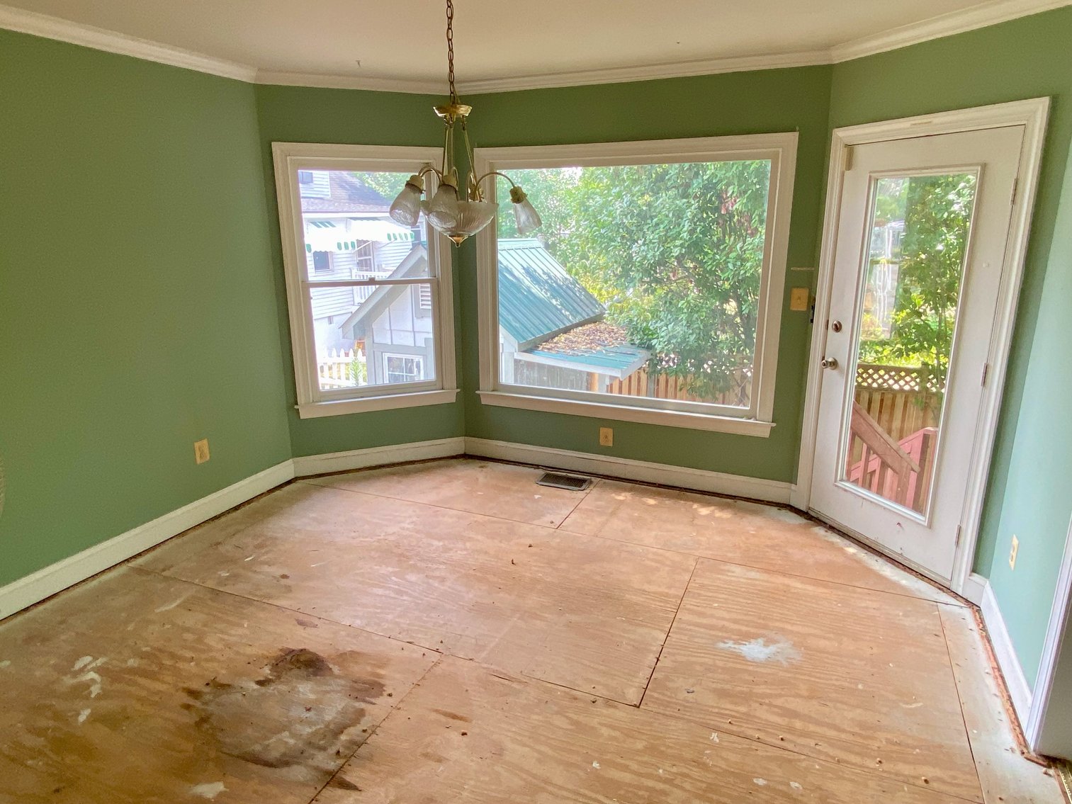 Image for 4 BR/3 BA Home & Adjacent .14 +/- Acre Vacant Lot in The Town of Leesburg, VA--SELLING to the HIGHEST BIDDER!!