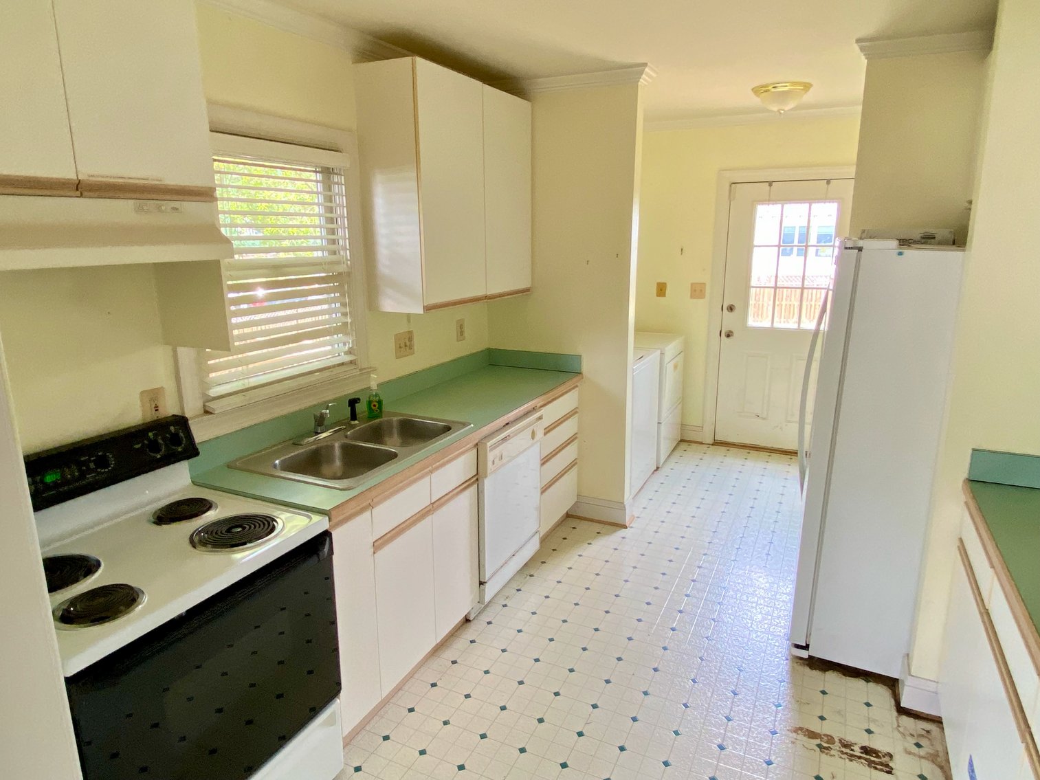 Image for 4 BR/3 BA Home & Adjacent .14 +/- Acre Vacant Lot in The Town of Leesburg, VA--SELLING to the HIGHEST BIDDER!!