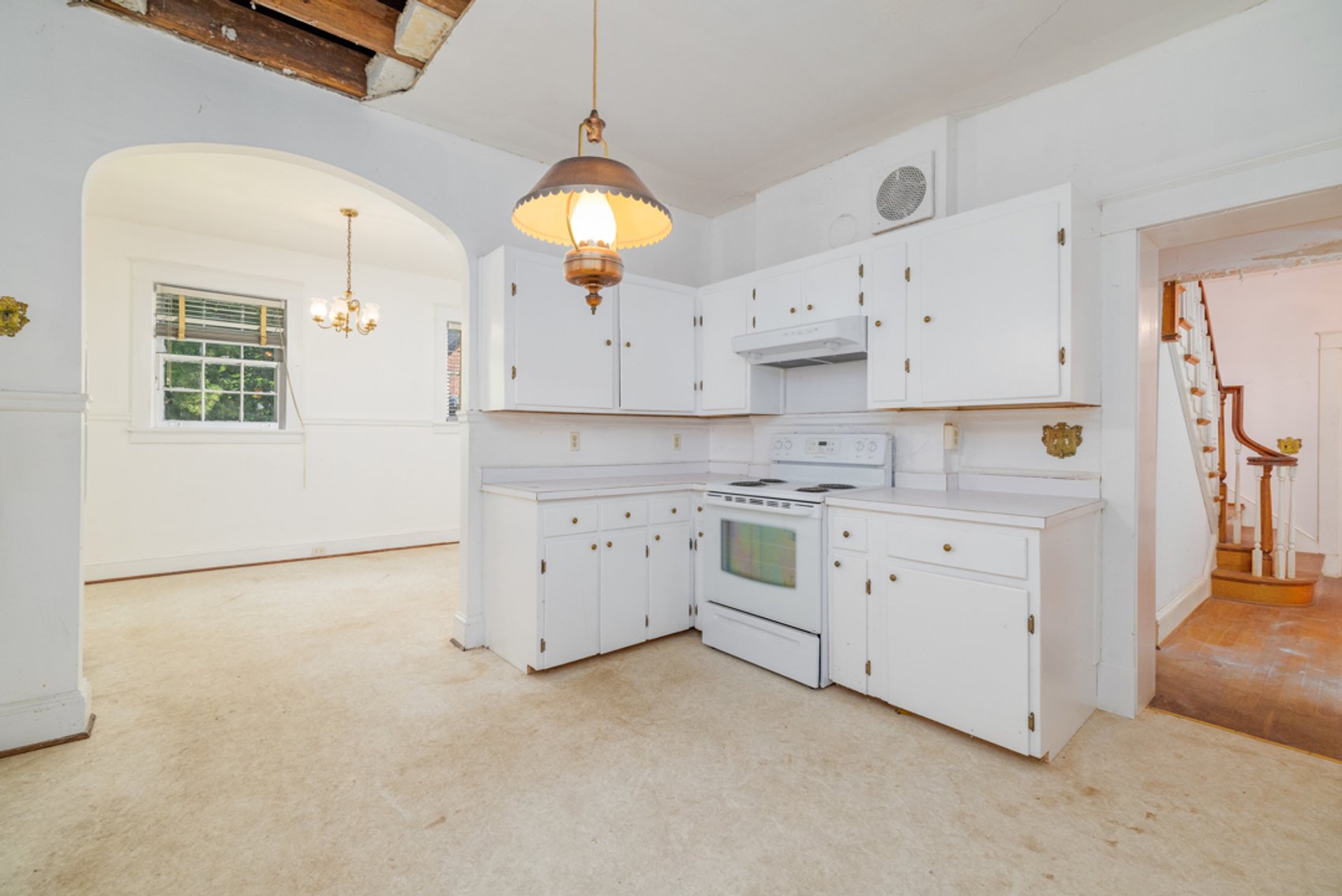 Image for Stately 6 BR/2 BA Solid Brick Home w/Large 4 Bay Garage on 1.69 +/- Acres in Mecklenburg County, VA--SELLING to the HIGHEST BIDDER via ONLINE ONLY BIDDING!!