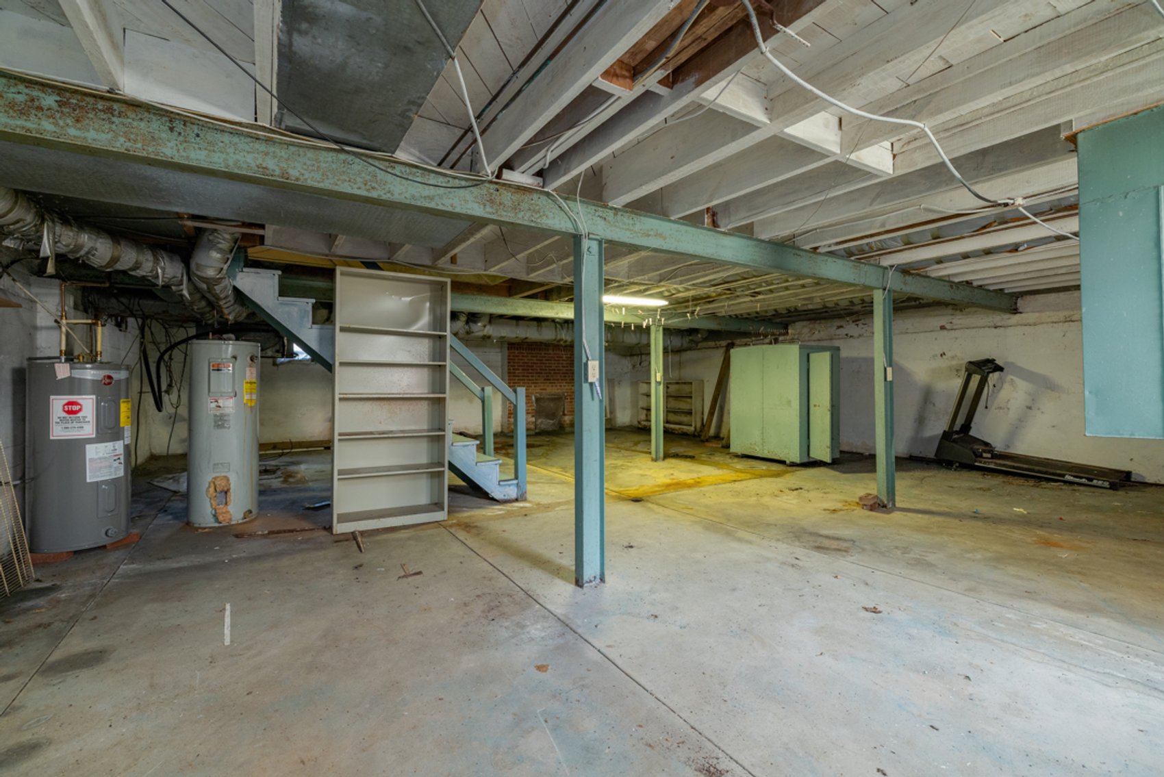 Image for Stately 6 BR/2 BA Solid Brick Home w/Large 4 Bay Garage on 1.69 +/- Acres in Mecklenburg County, VA--SELLING to the HIGHEST BIDDER via ONLINE ONLY BIDDING!!