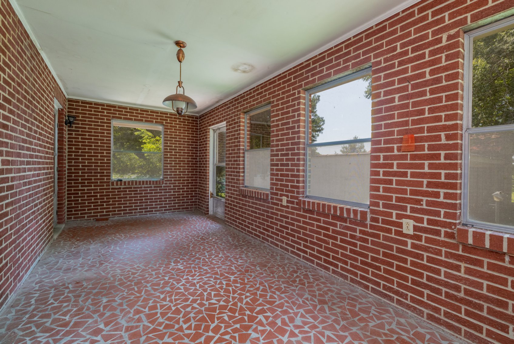 Image for Stately 6 BR/2 BA Solid Brick Home w/Large 4 Bay Garage on 1.69 +/- Acres in Mecklenburg County, VA--SELLING to the HIGHEST BIDDER via ONLINE ONLY BIDDING!!