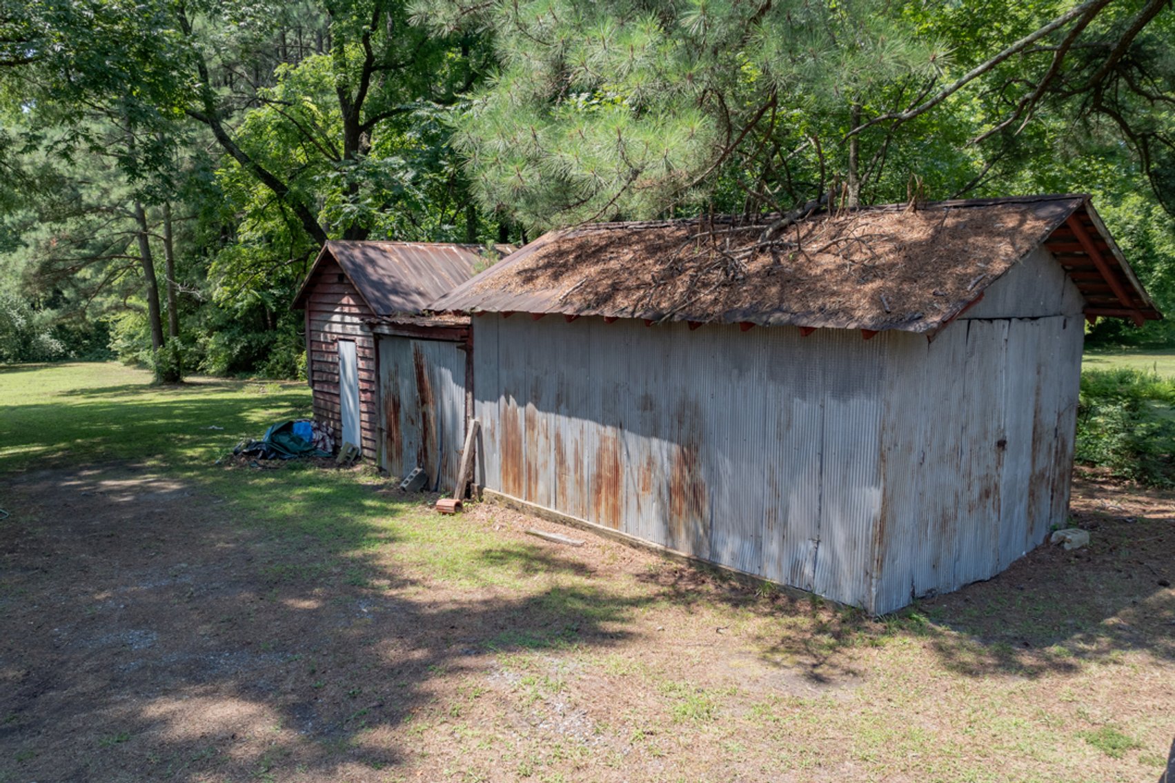 Image for Stately 6 BR/2 BA Solid Brick Home w/Large 4 Bay Garage on 1.69 +/- Acres in Mecklenburg County, VA--SELLING to the HIGHEST BIDDER via ONLINE ONLY BIDDING!!