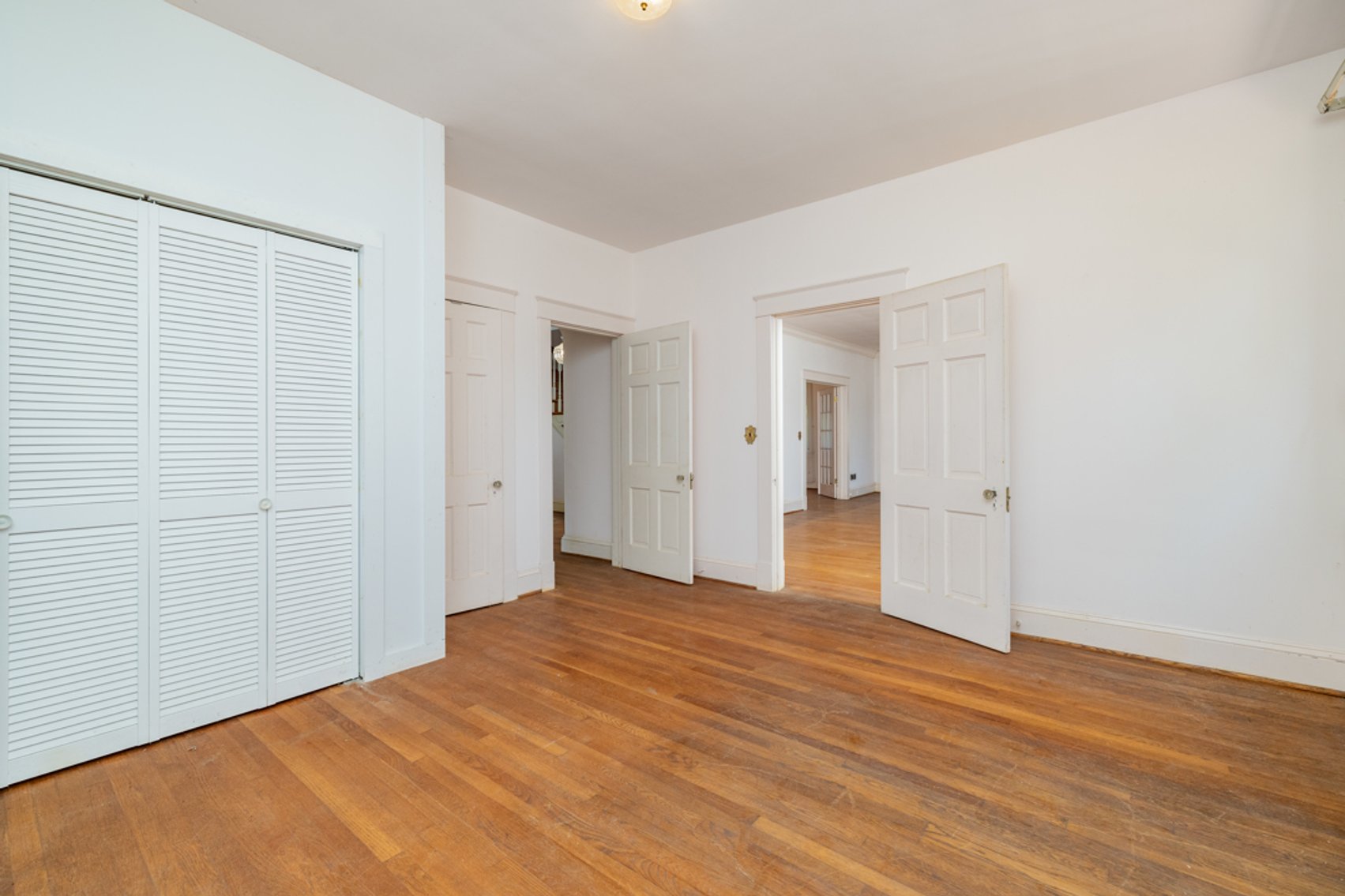 Image for Stately 6 BR/2 BA Solid Brick Home w/Large 4 Bay Garage on 1.69 +/- Acres in Mecklenburg County, VA--SELLING to the HIGHEST BIDDER via ONLINE ONLY BIDDING!!